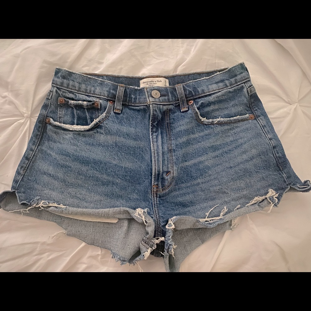 Size 28 Abercrombie & Fitch The Mom Short High Rise